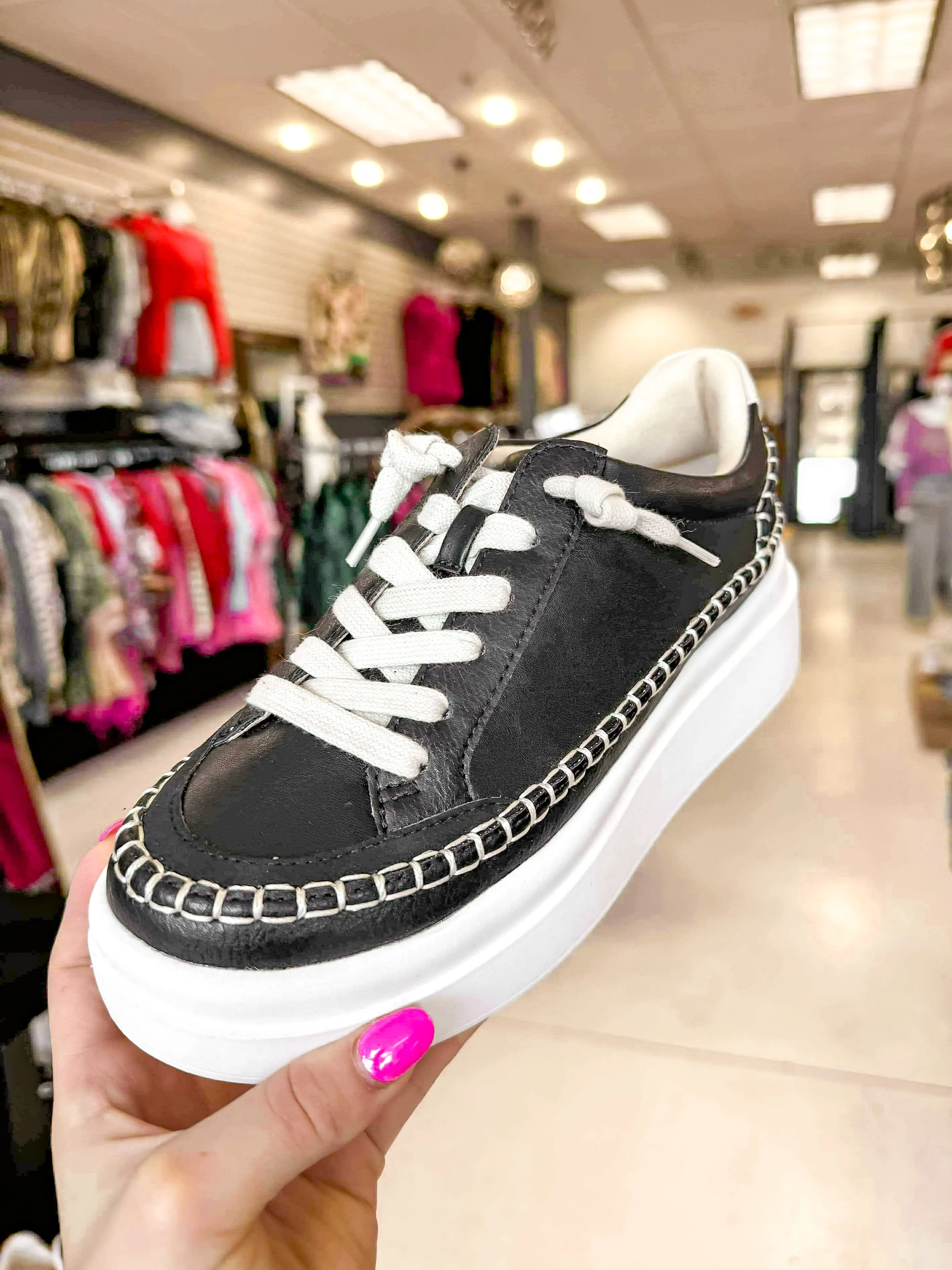 Eloise Black Sneaker